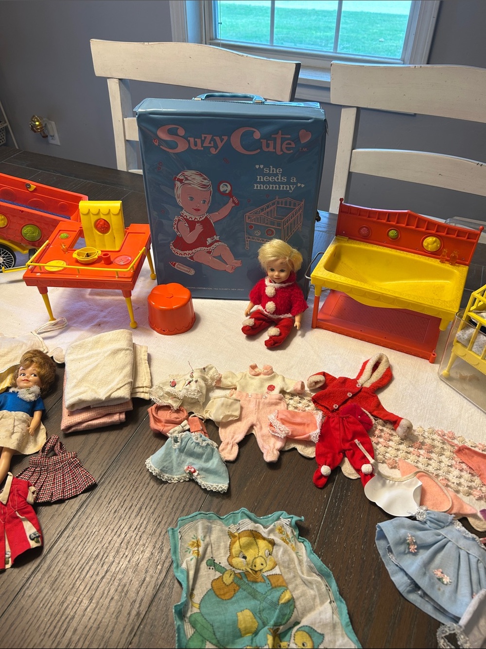 Susie Cute Vintage Doll Playset with Doll and Accessories